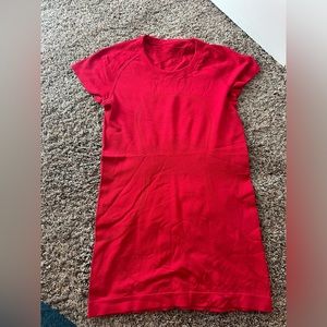 Red Lulu short sleeve